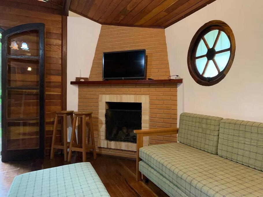 Confortavel Casa Com Lareira 10min Capivari * Campos do Jordao
